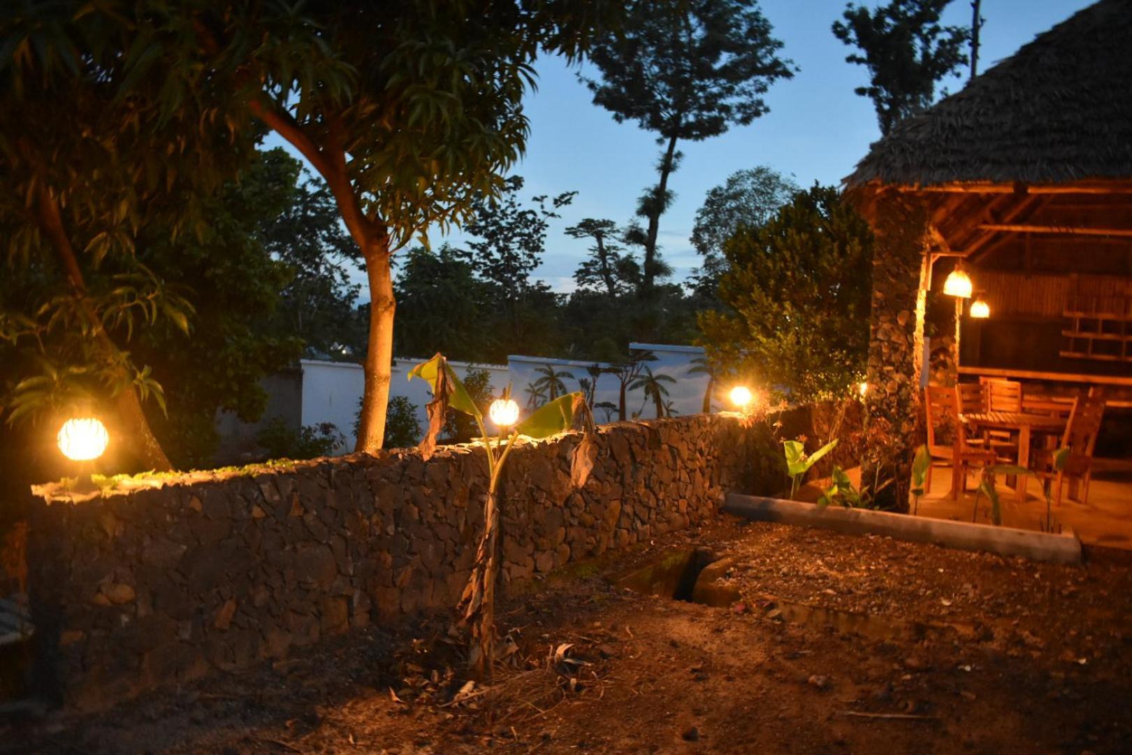 Kilimanjaro Accommodation Msaranga Luaran gambar